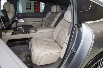 2025款 蔚来ET9 650km 签名版空间